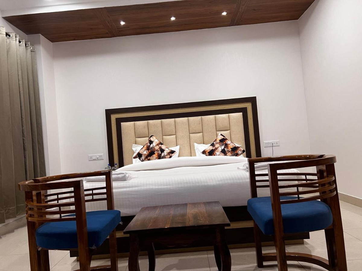 Hotel Himalayan Heritage Sarāhan 外观 照片