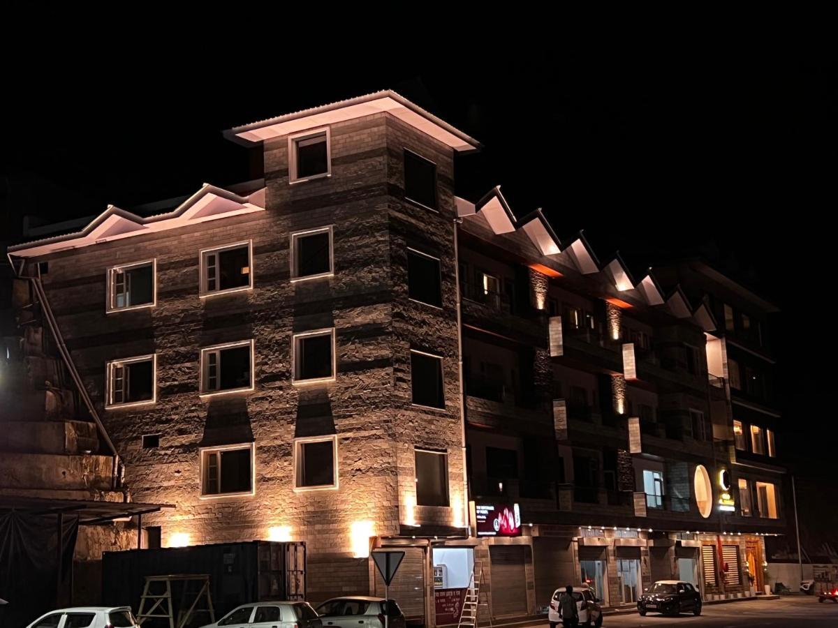 Hotel Himalayan Heritage Sarāhan 外观 照片