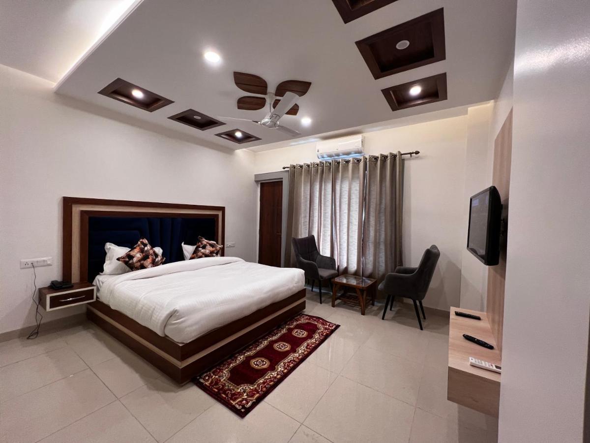 Hotel Himalayan Heritage Sarāhan 外观 照片