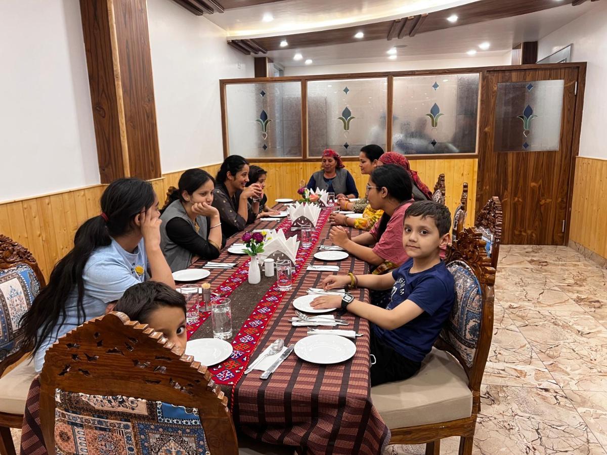 Hotel Himalayan Heritage Sarāhan 外观 照片